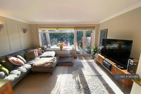 Living Room/ Dining Room 1