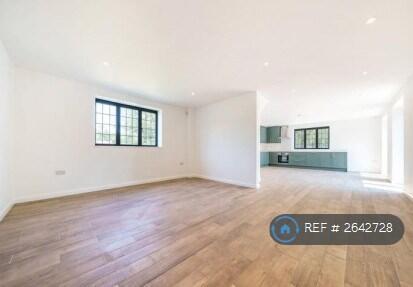 Spacious Ground Floor