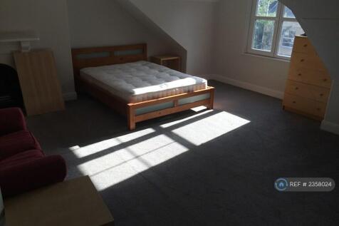 Front Top Floor Bedroom