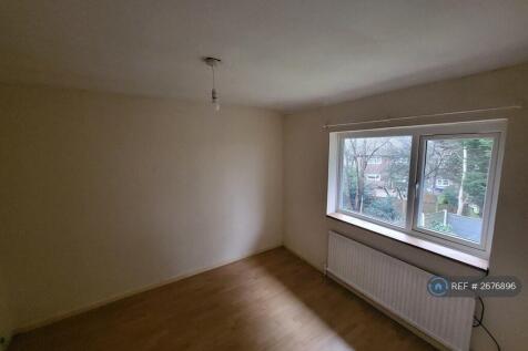 Large Rear Double Bedroom