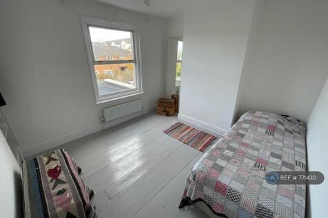 Large Second Bedroom 