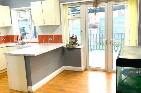 Kitchen &amp; Dining