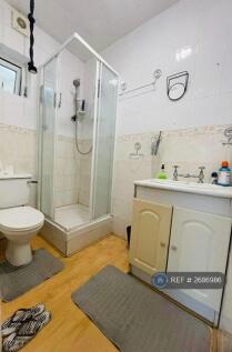 Downstairs Toilet &amp; Shower