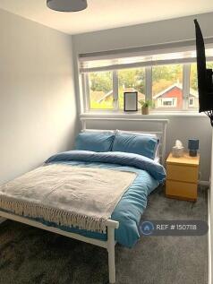 Spacious First Floor Room