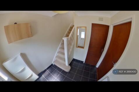 Entrance Hall - Side View (360)