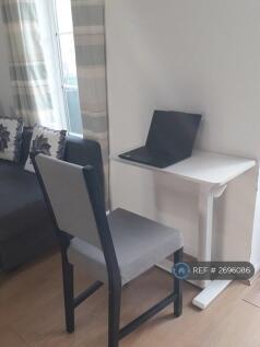 Dedicated Workspace With Height Adjustable Desk