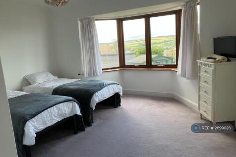 Bedroom 1 - Twin Beds Or Double Bed