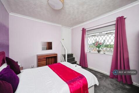 Double Bedroom With Country Views