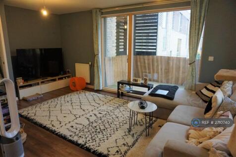 Open Plan Living Room-Kitchen