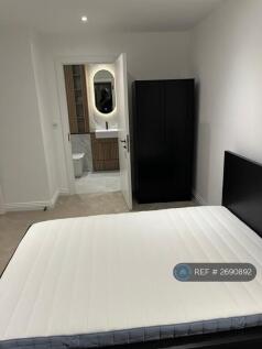 2nd Room With Wardrobe (Ensuite) 2