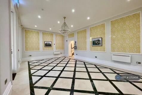 Elegant Entry Foyer