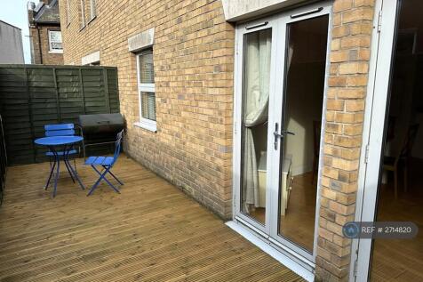 Wood Decking Balcony 