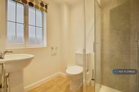 White Room Ensuite