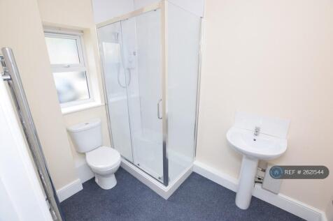 Large Bathroom With Walk In Shower