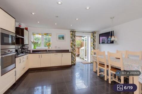 Kitchen &amp; Dining Area