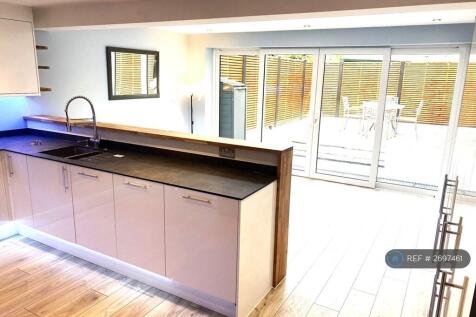 Open Plan Kitchen / Dining