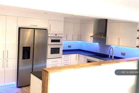 Open Plan Kitchen / Dining