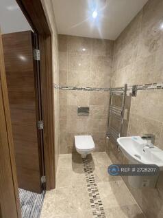 En Suite To Master Bedroom