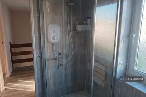 Bathroom &amp; Toilet