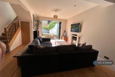 Sitting Room / Dining