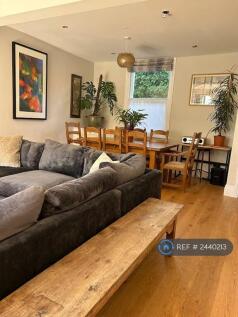 Sitting Room / Dining