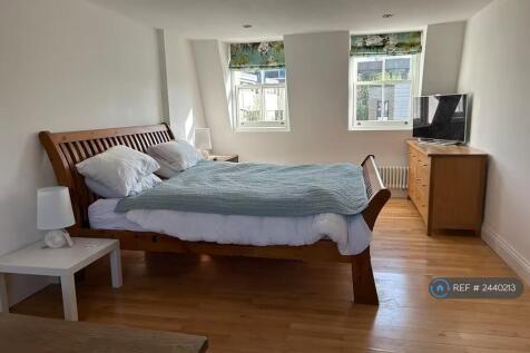 Dual Aspect Master Bedroom