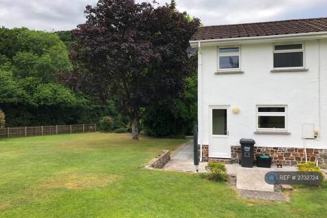 Communal Maintained Garden To Side Elevation 