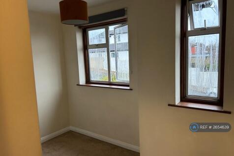 Box Room That Fits Wide Single Bed