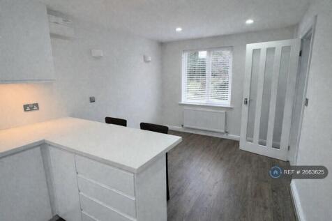 Dining Room 2.8m x 2.7m