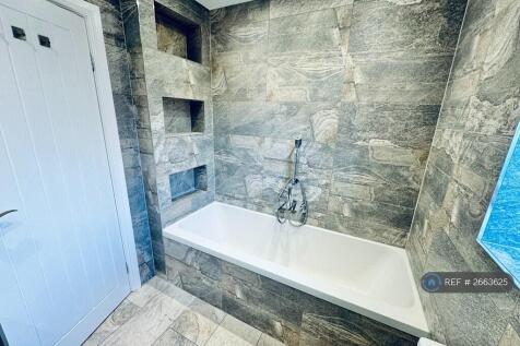 Family Bath With Shower (2m x 2.2m)