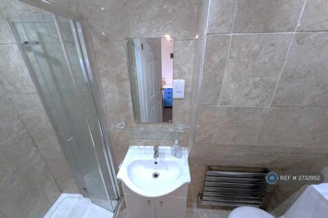2nd Floor Ensuite Shower Room