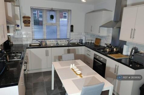 Kitchen (Downstairs)