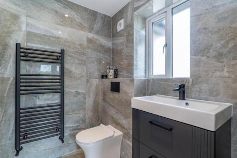 Master Bedroom Ensuite