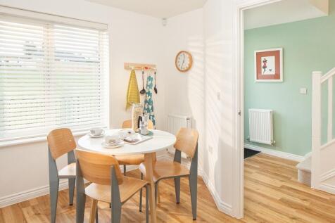 Space to cook and dine