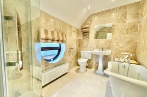 Coach house bathroom