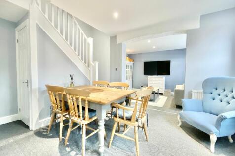 Coach house dining area