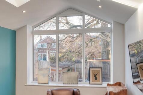 Lounge / Kitchen / Diner