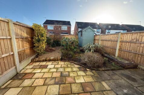 Rear garden (w)