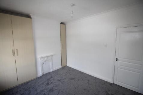 Bedroom (e)