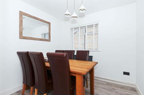 Windermere Crescent_4.jpg