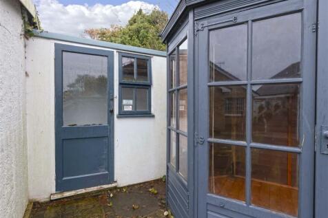 Windermere Crescent_13.jpg