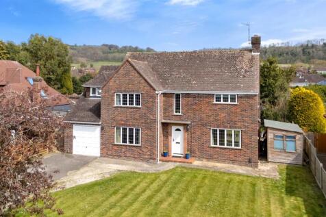 Cissbury Drive, 8-002.jpg