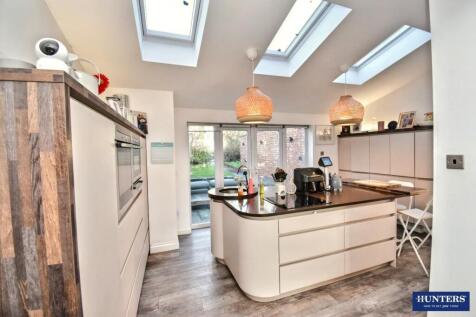 Kitchen-Breakfast room