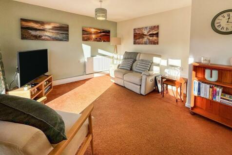 Lounge 1