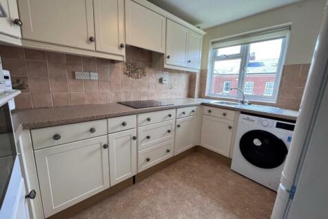 Kitchen 2 2.jpg