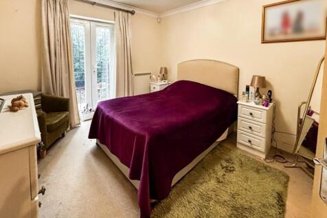 Bedroom One.jpg