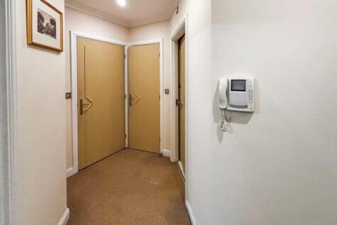 Hallway.jpg