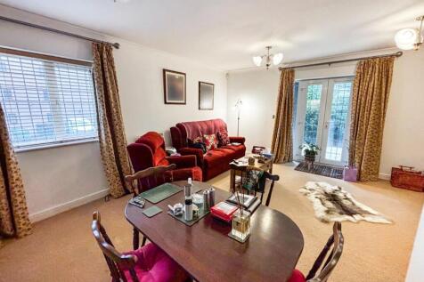 Lounge Dining Room 2.jpg