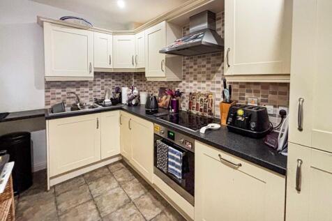 Kitchen 2.jpg