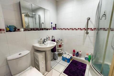 Shower Room.jpg